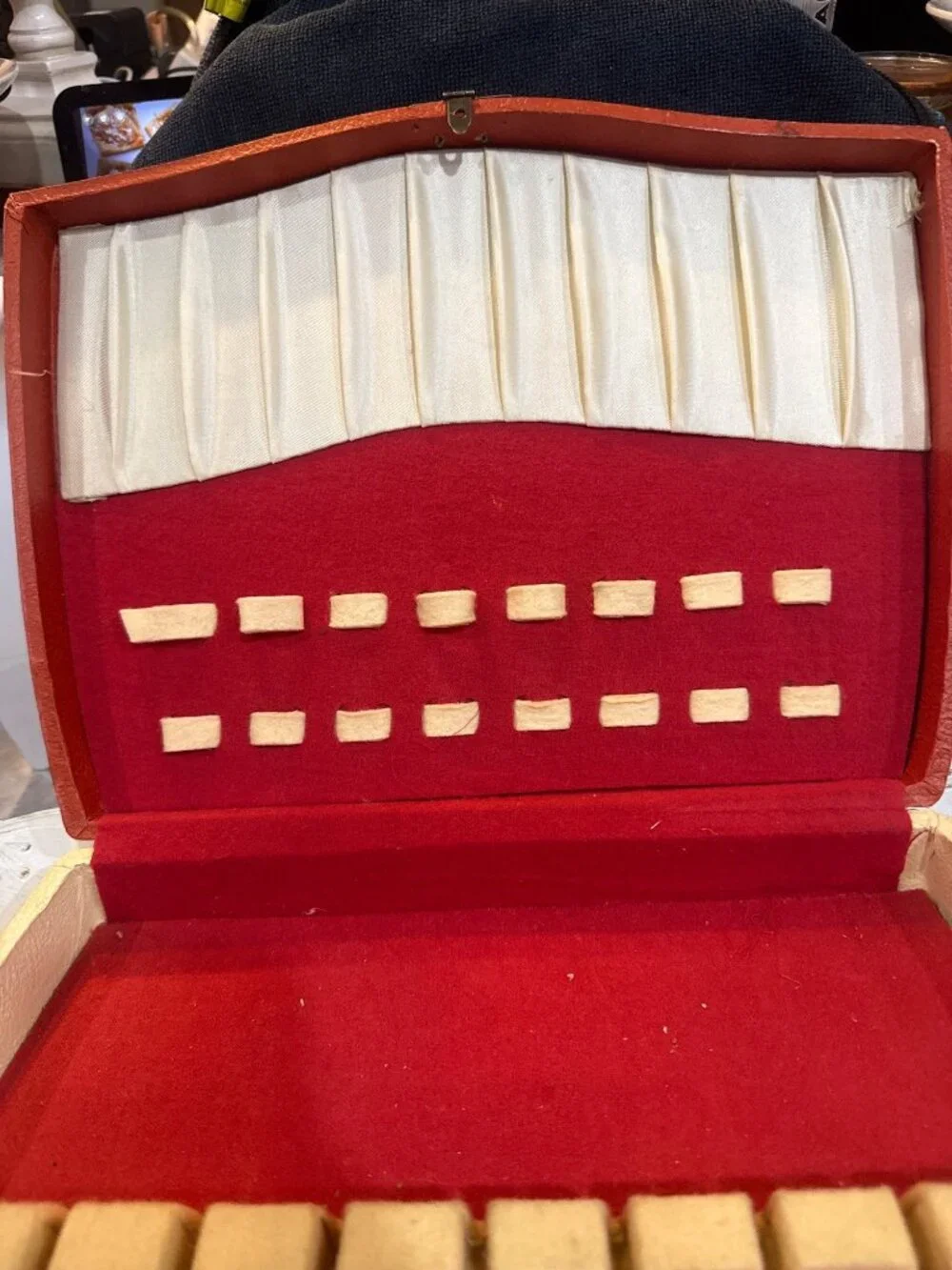 Vintage Flatware Storage Chest Box - Anti-Tarnish Red Felt Lining, Curved Lid Mi